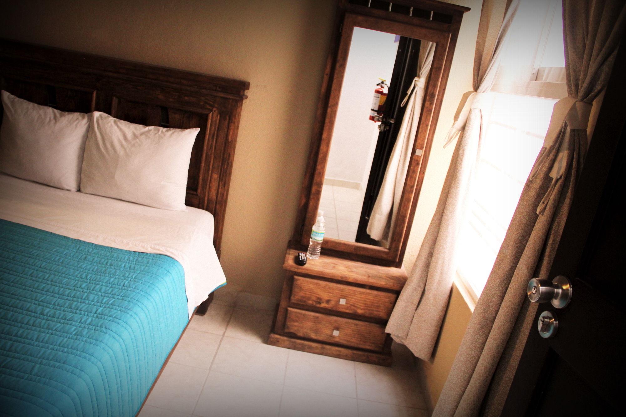 Residencia San Pablo Hostel เกเรตาโร ภายนอก รูปภาพ
