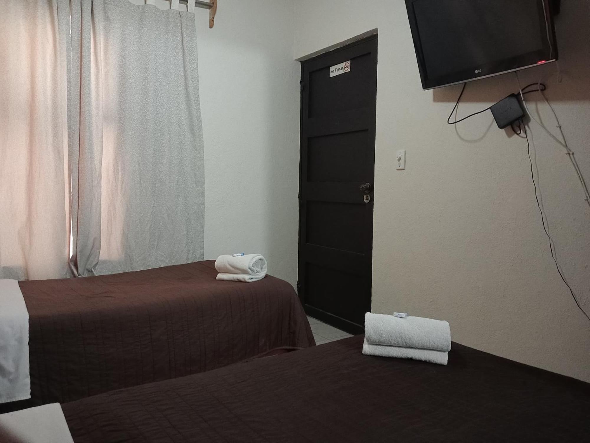 Residencia San Pablo Hostel เกเรตาโร ภายนอก รูปภาพ