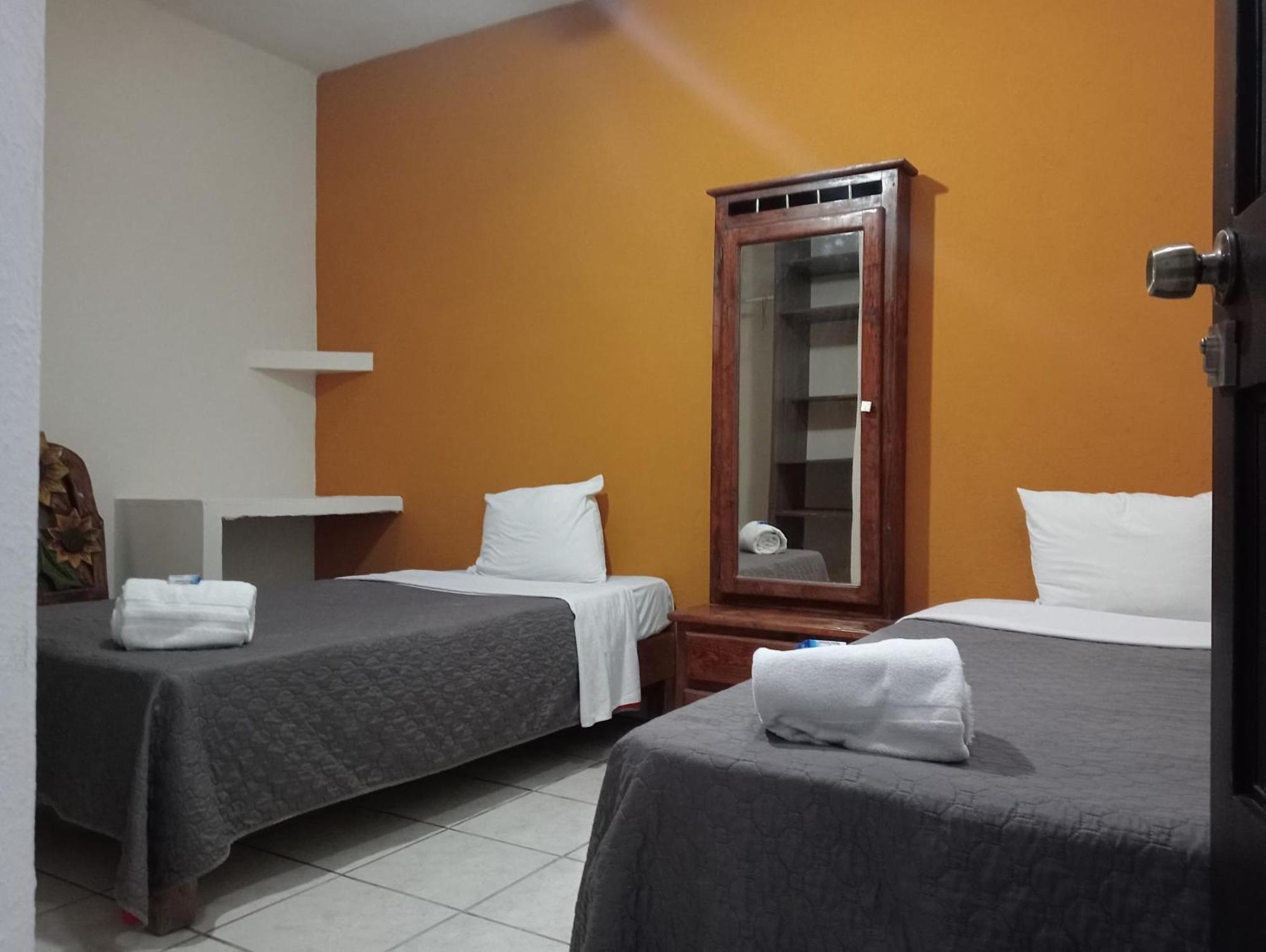Residencia San Pablo Hostel เกเรตาโร ภายนอก รูปภาพ