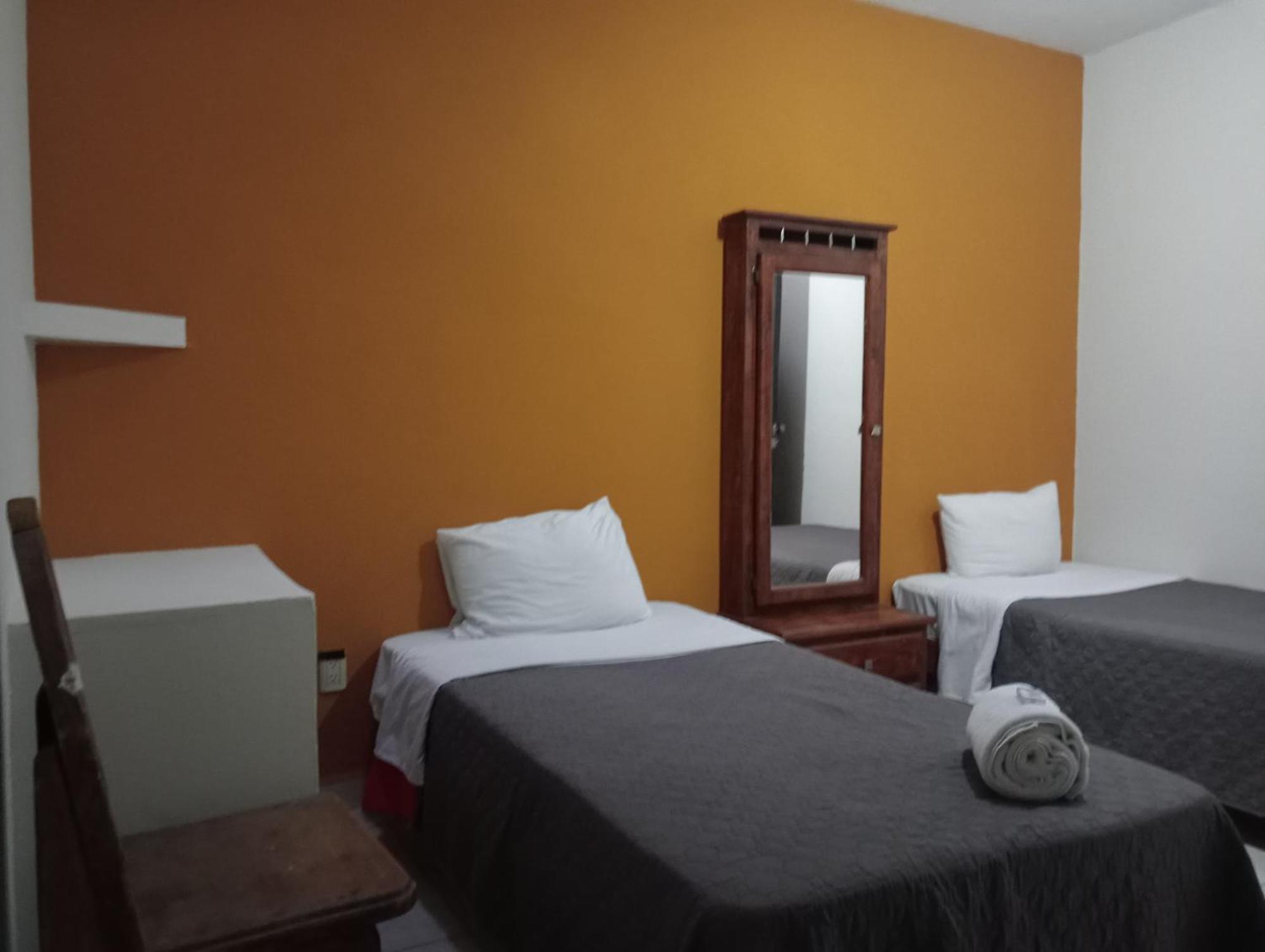 Residencia San Pablo Hostel เกเรตาโร ภายนอก รูปภาพ
